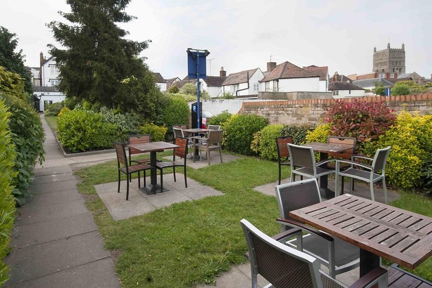 The Royal Hop Pole Wetherspoon テュークスベリー エクステリア 写真